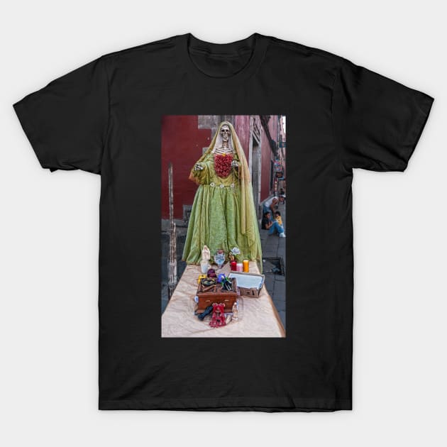 Santa Muerte. T-Shirt by bulljup